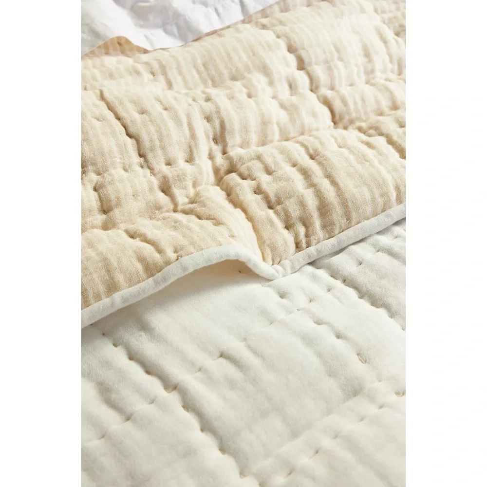 Anthropologie Reversible Airy Gauze Kantha Stitch Quilt White Creme Queen